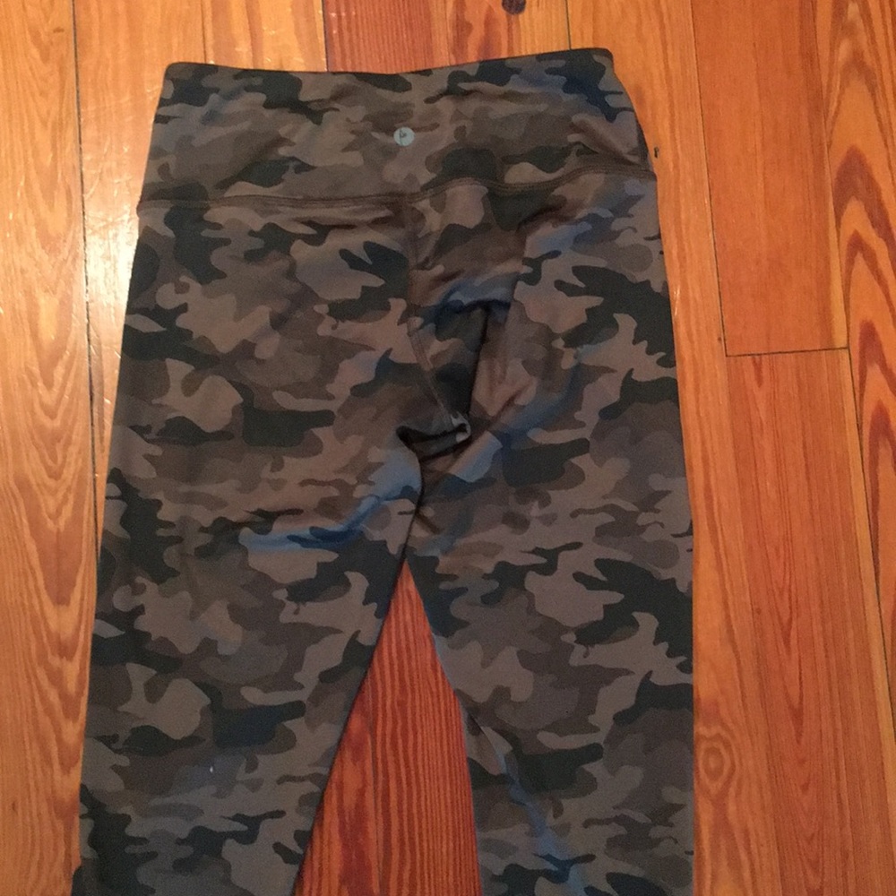 Camo Leggings - Picture 4 of 4